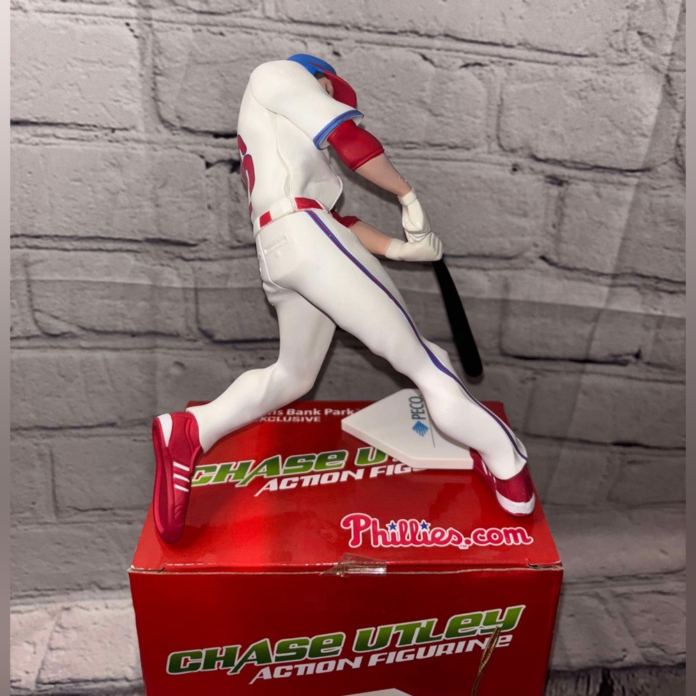 RARE CHASE UTLEY 2010 CHRISTMAS IN JULY FIGURINE NEW - Picture 5 of 9